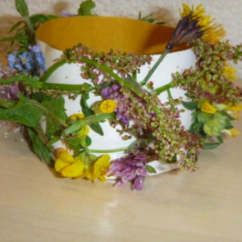 Blumenarmband